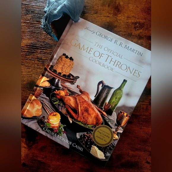 The Official Game of Thrones Hard Cover Cookbook - Picture 1 of 5